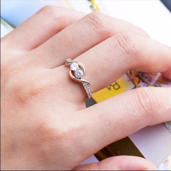 New Women’s 925 Silver Round Diamond Ring - Picture 4 of 5